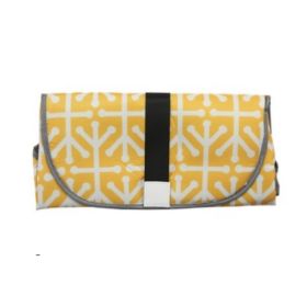 Convenient baby changing pad (Option: Yellow geometric figure)